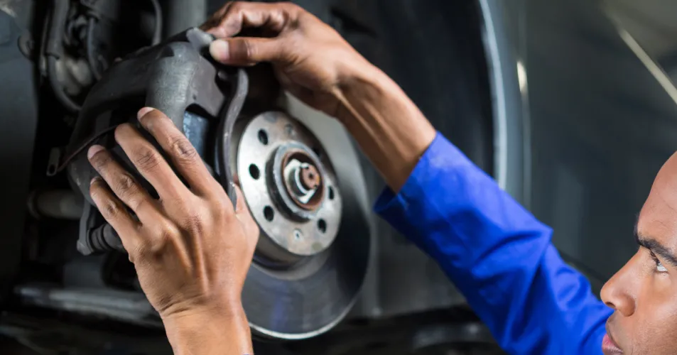 Brake caliper repair and replacement service in UAE by TyresCart
