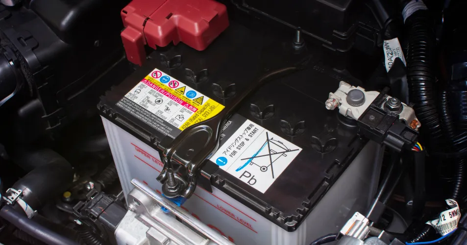 Branded Car Battery Replacement Service in UAE at TyresCart