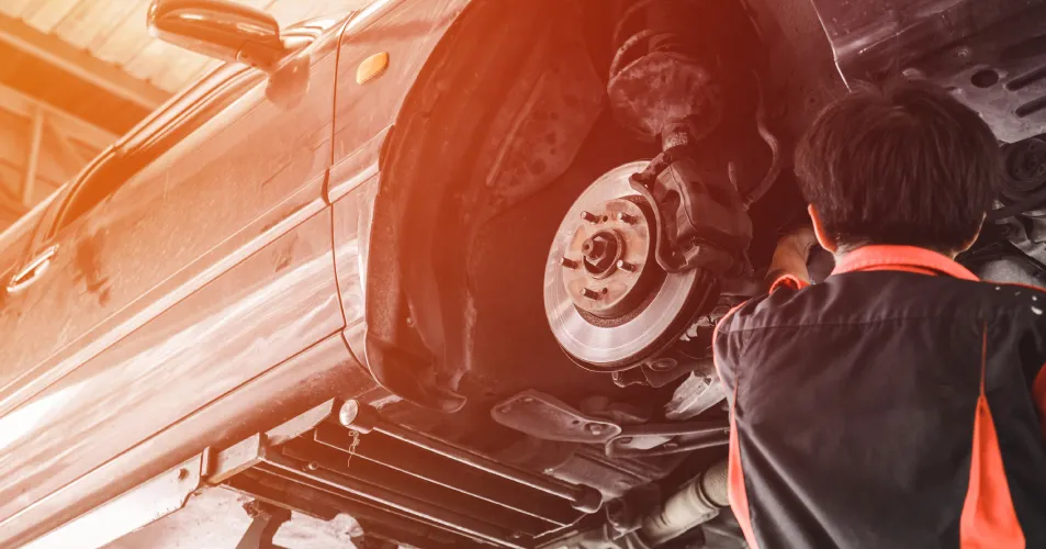 Car Brake inspection service and Diagnosis in uae at TyresCart