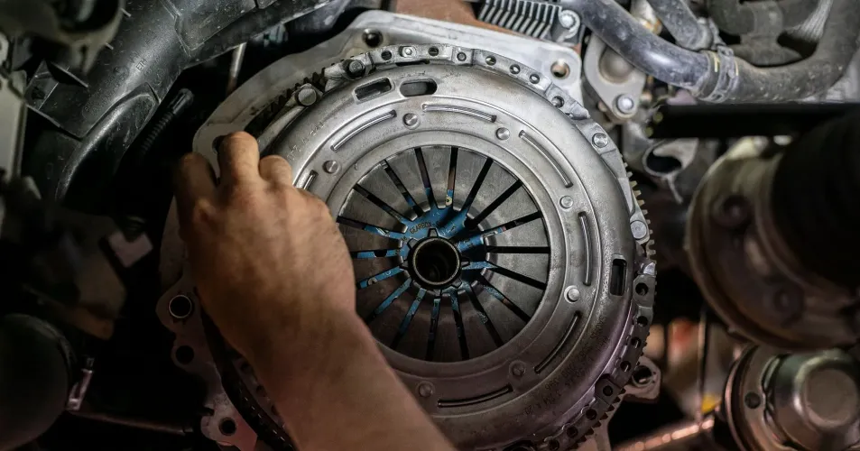 Car Clutch Repair and replacement Service in UAE