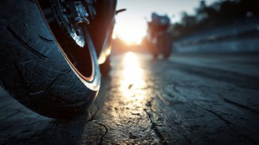 How Long Do Motorcycle Tyres Last? (Complete Technical & Practical Guide)