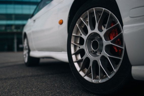 Off-Road Adventures: Choosing the Perfect Rim Wheel for Your Journey