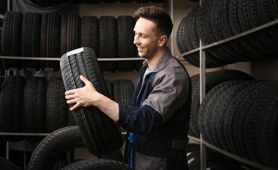 How to Choose The Best Tyres in 2023?