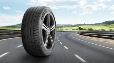 Customer Journey: From Online Tyre Order To Installation In the UAE