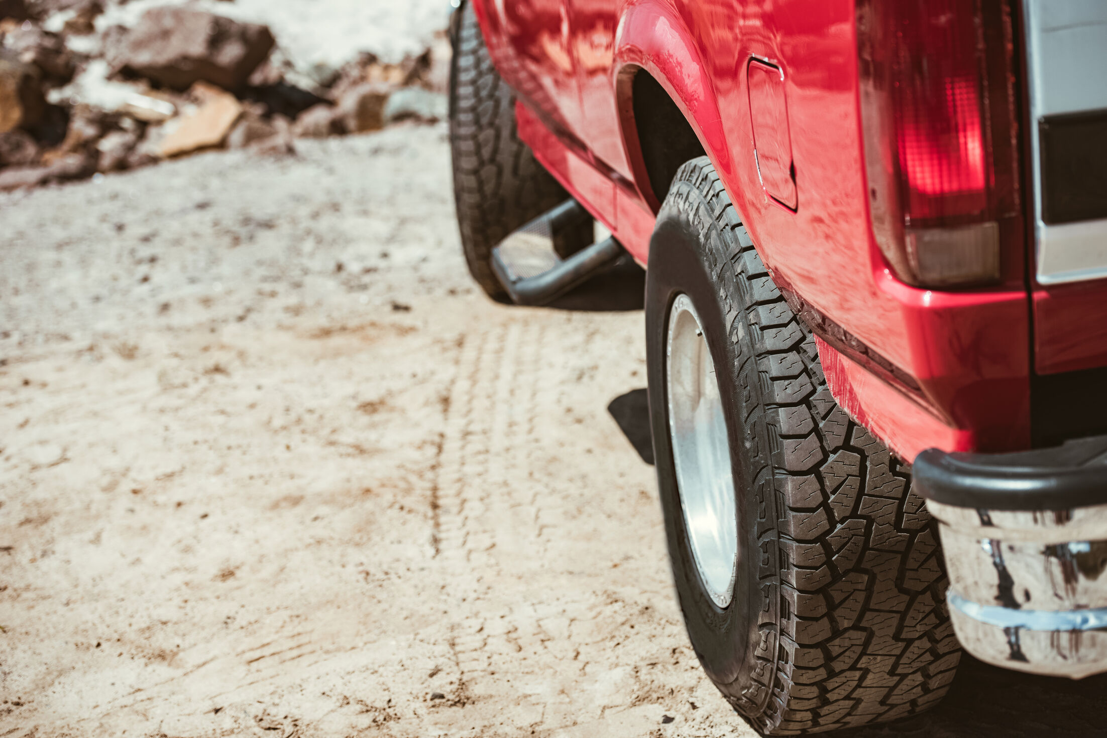 Emerging Trends In Off-Road Tyres For UAE Enthusiasts: What’s New In 2025?